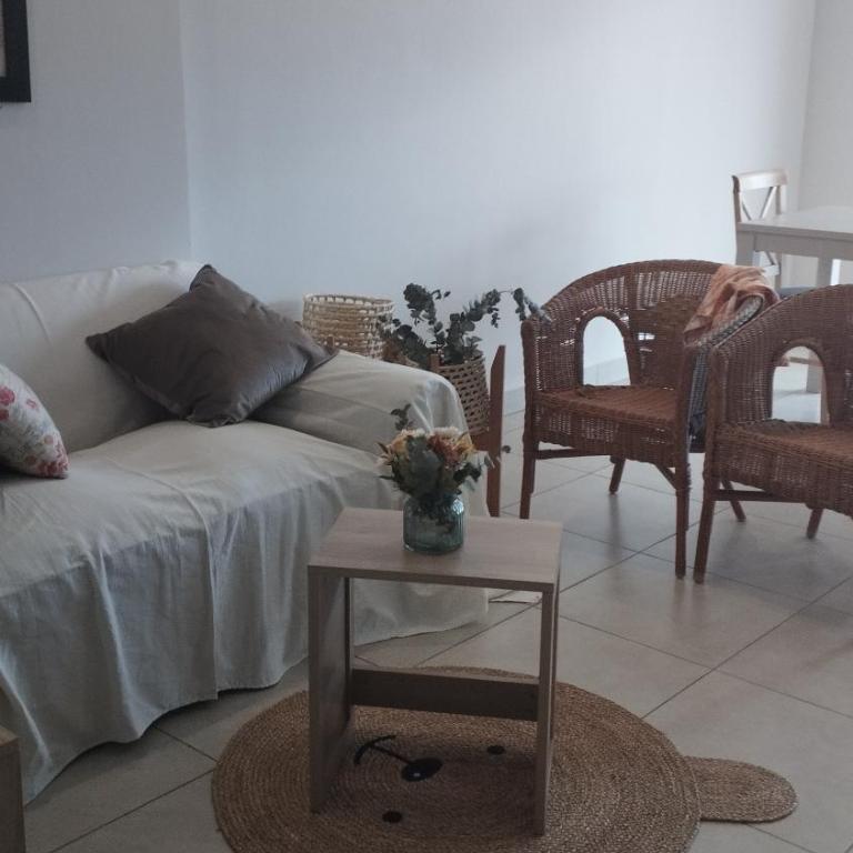 Como en casa - Two-Bedroom Apartment - 4