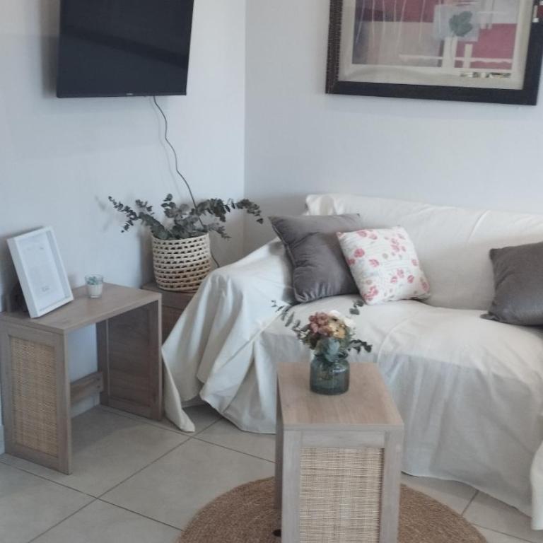 Como en casa - Two-Bedroom Apartment - 5
