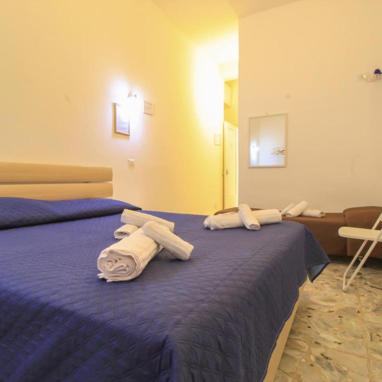 CATANIA AIRPORT ROOM BAGNO PRIVATO iN CAMERA - Double Room with Private Bathroom - 13