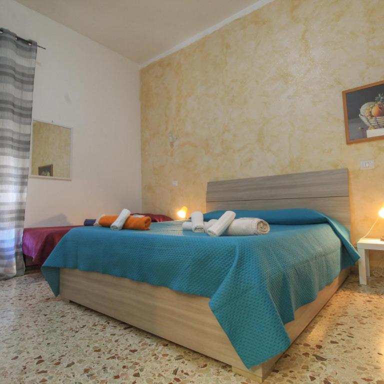 CATANIA AIRPORT ROOM BAGNO PRIVATO iN CAMERA - Quadruple Room with Private Bathroom - 1