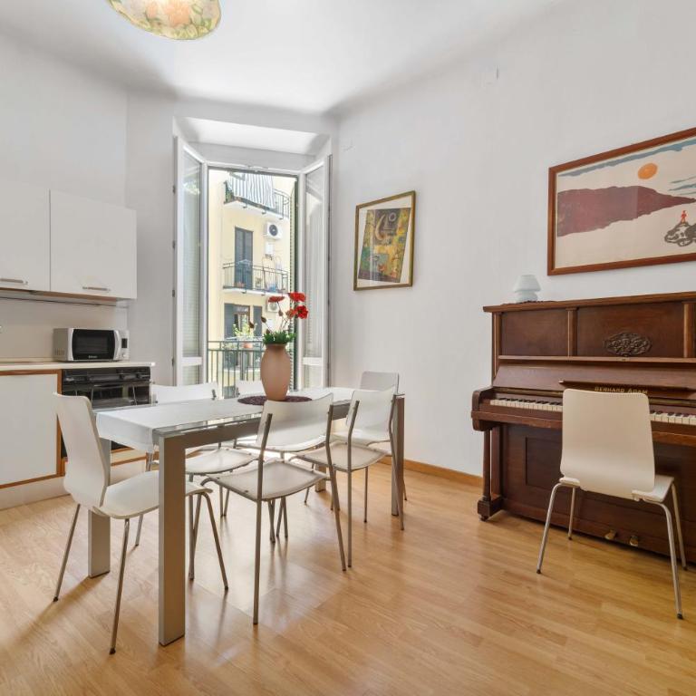 Central Milan Apartment - 10 min Duomo - Appartamento con 2 Camere da Letto - 2