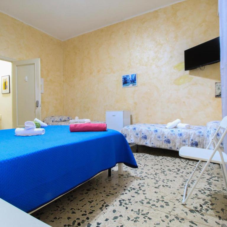 CATANIA AIRPORT ROOM BAGNO PRIVATO iN CAMERA - Quadruple Room with Private Bathroom - 13