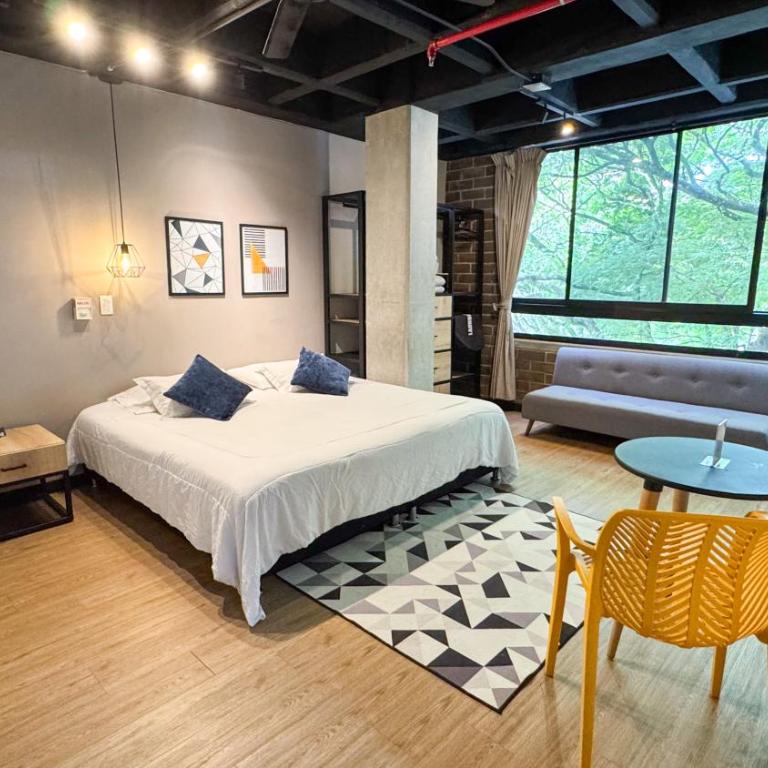 Económicas habitaciones amobladas en Medellín con oficinas, puesto de trabajo, cocina, baño y lavandería comunes Be Together by Roots Rentals TOG401y402 - One-Bedroom Apartment - 7