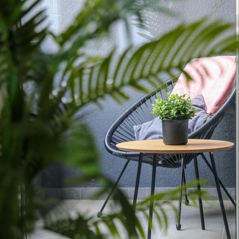 Apartman za 5 - Apartman sa 2 Spavaće Sobe i Balkonom - 19