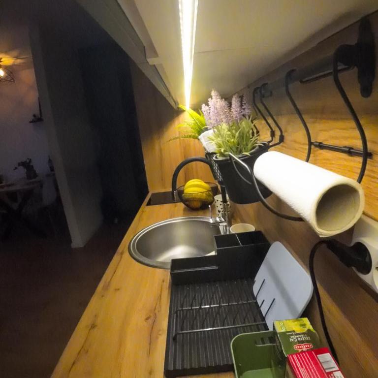 Apartman za 5 - Apartman sa 2 Spavaće Sobe i Balkonom - 2