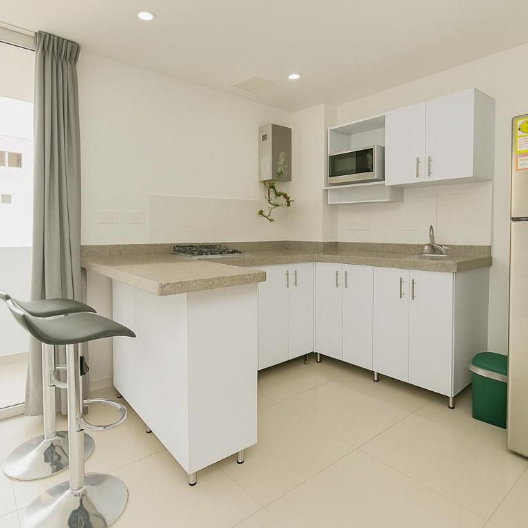 Edificio La Frontera - Vista El Poblado Free Parking & Wifi Recep 24 h - Suite con balcón - 7