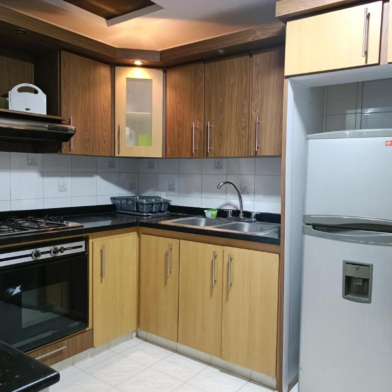 hogar Familar en Pereira, Cerca a Expofuturo, Estadio, Villa Olímpica - Three-Bedroom House - 23