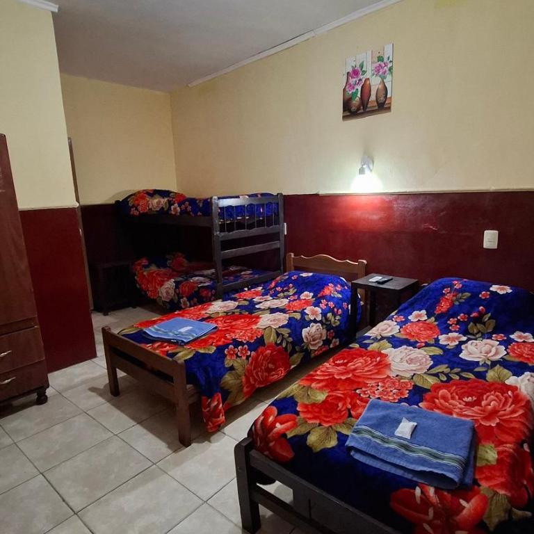 Hospedaje Artigas - Habitación cuádruple - 1