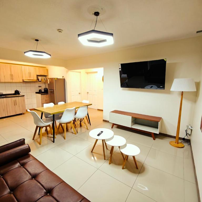 Apartamentos y Habitaciones Privadas Automatizados - Two-Bedroom Apartment - 1