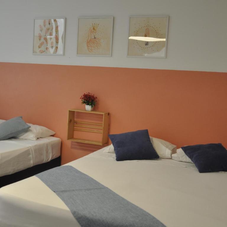 Laureles, casa completa y amplia para grupos grandes - Five-Bedroom House - 17