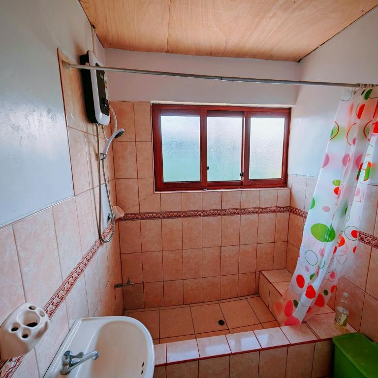 Wooden House Oxa - Five-Bedroom House - 9