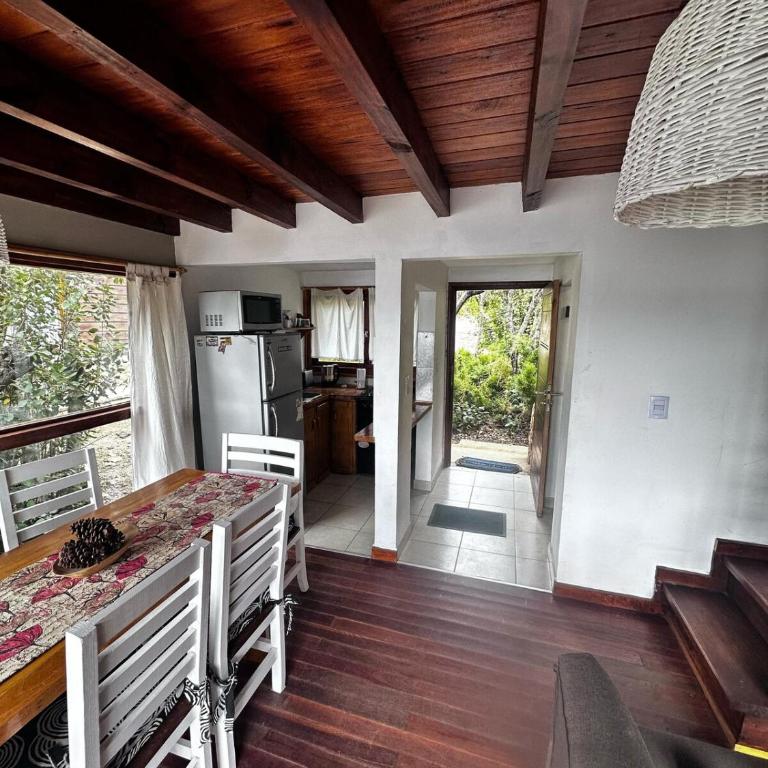Cabañas ROCA DEL LAGO, en Villa Pehuenia - Casa de 2 dormitorios - 9