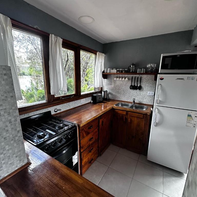 Cabañas ROCA DEL LAGO, en Villa Pehuenia - Casa de 2 dormitorios - 19