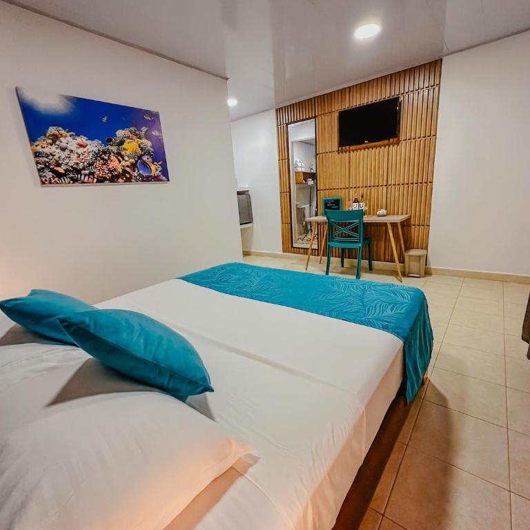 Ketlina Village - Deluxe Queen Room - 12