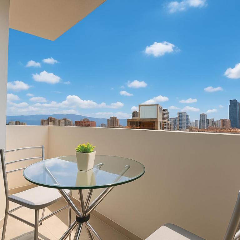 Edificio La Frontera - Vista El Poblado Free Parking & Wifi Recep 24 h - Suite con balcón - 2