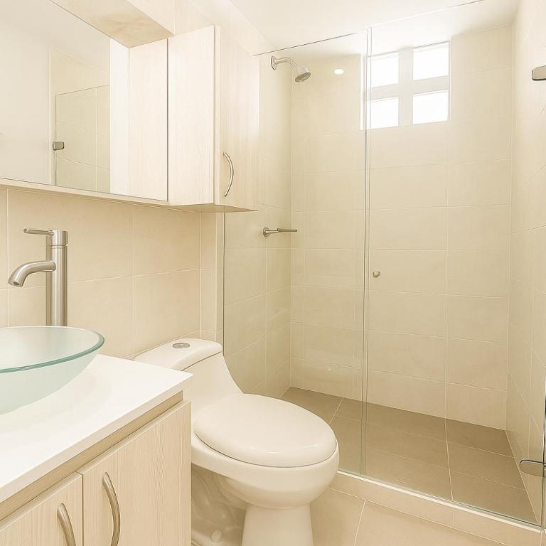 Edificio La Frontera - Vista El Poblado Free Parking & Wifi Recep 24 h - Suite con balcón - 4