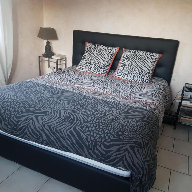 Shanaël - Chambre Double avec Salle de Bains Commune - 13
