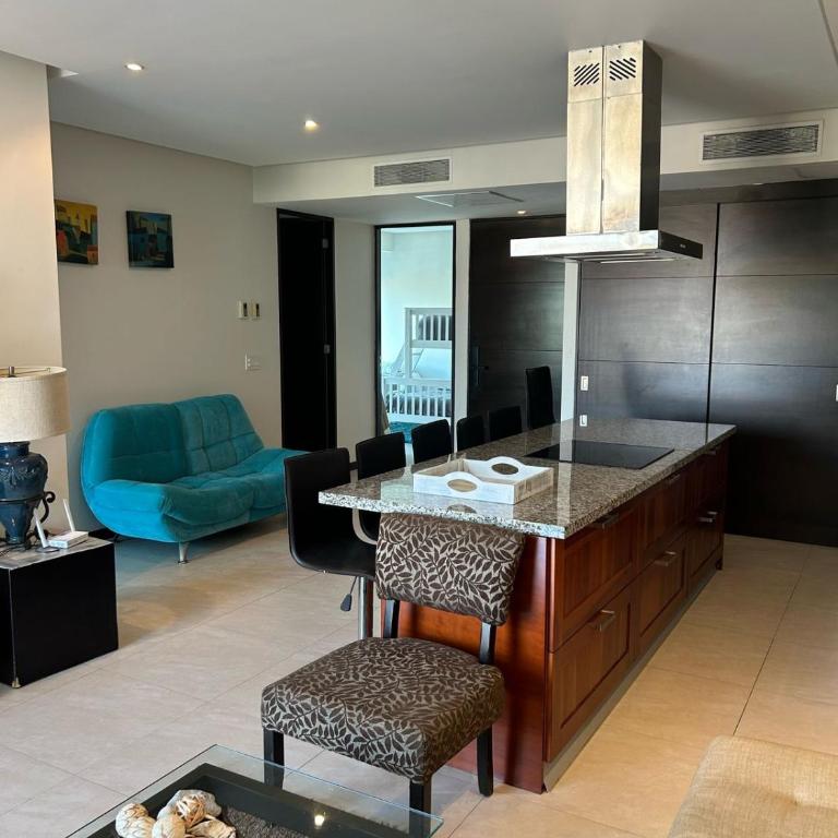 Beachfront Apartment - Two-Bedroom Apartment - 7