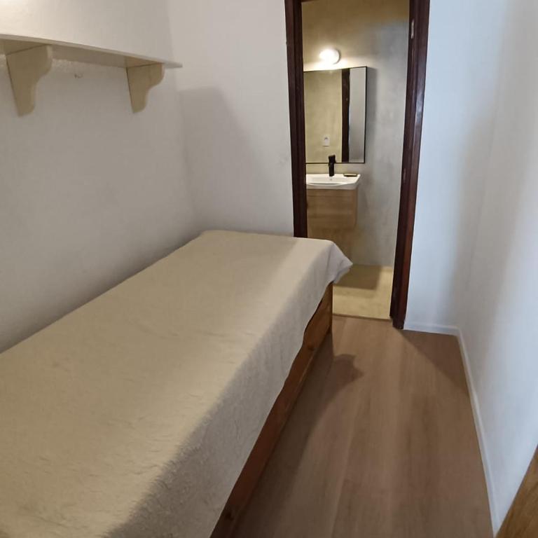 Excelente apartamento Chesterfield - Three-Bedroom Apartment - 5