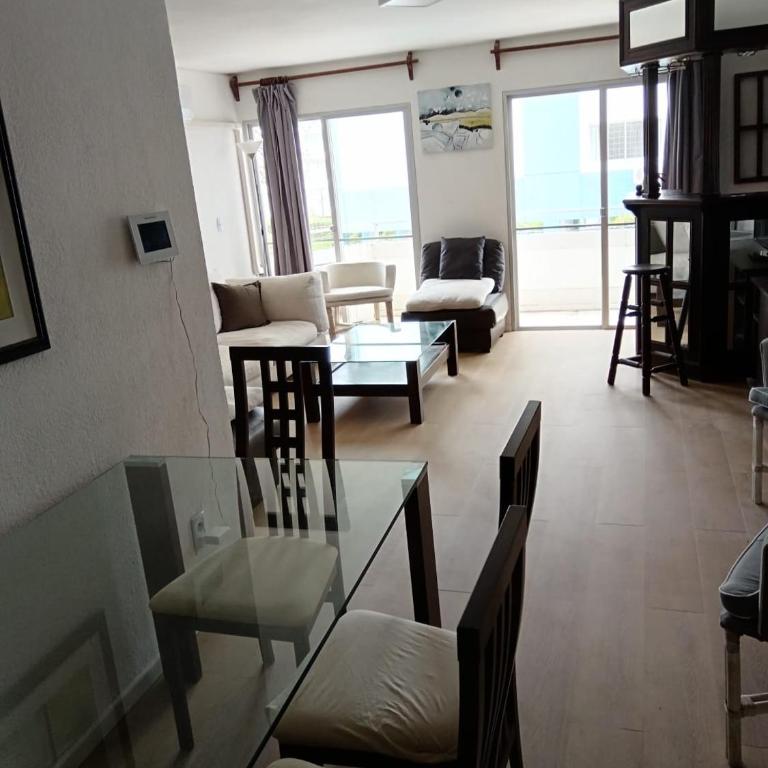 Excelente apartamento Chesterfield - Three-Bedroom Apartment - 9