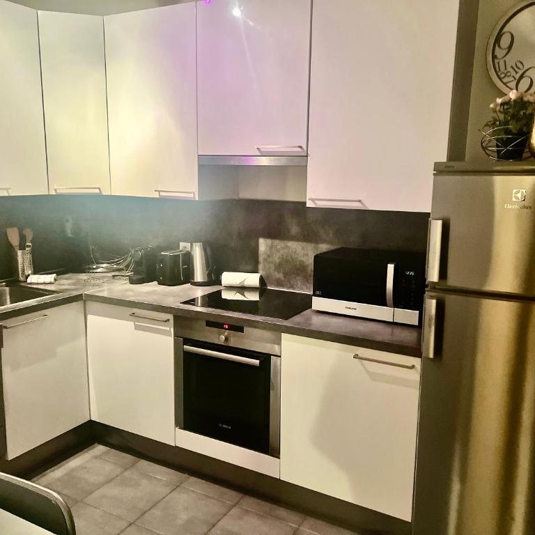 Studio Haut Haut de Gamme - Bain de lumière - Vue sur Paris - Appartement 1 Chambre - 15