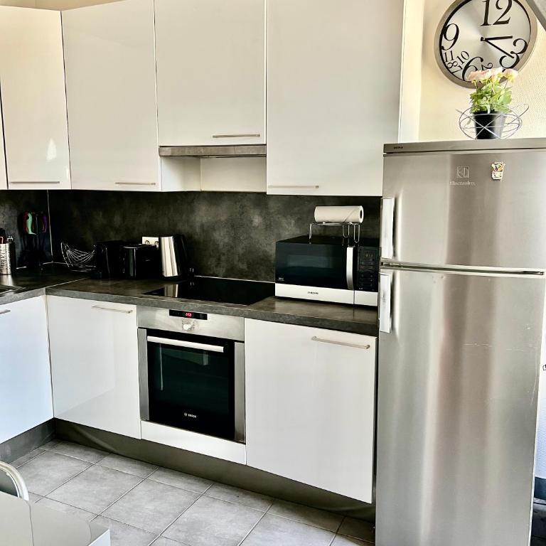 Studio Haut Haut de Gamme - Bain de lumière - Vue sur Paris - Appartement 1 Chambre - 6