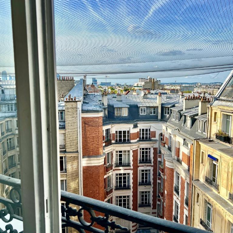 Studio Haut Haut de Gamme - Bain de lumière - Vue sur Paris - Appartement 1 Chambre - 26