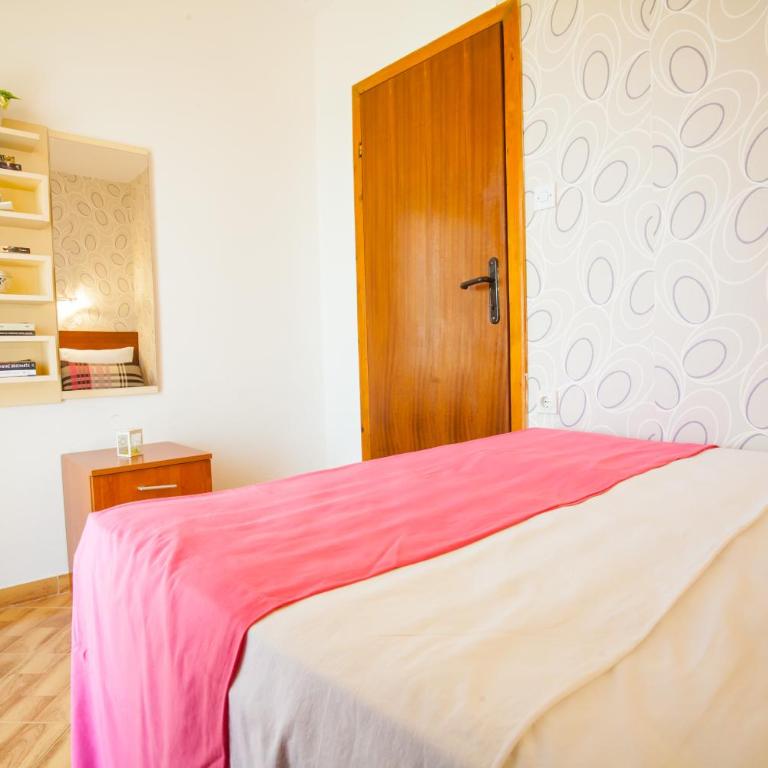 Apartments Taida - Two-Bedroom Apartment with Balcony and Sea View - 10