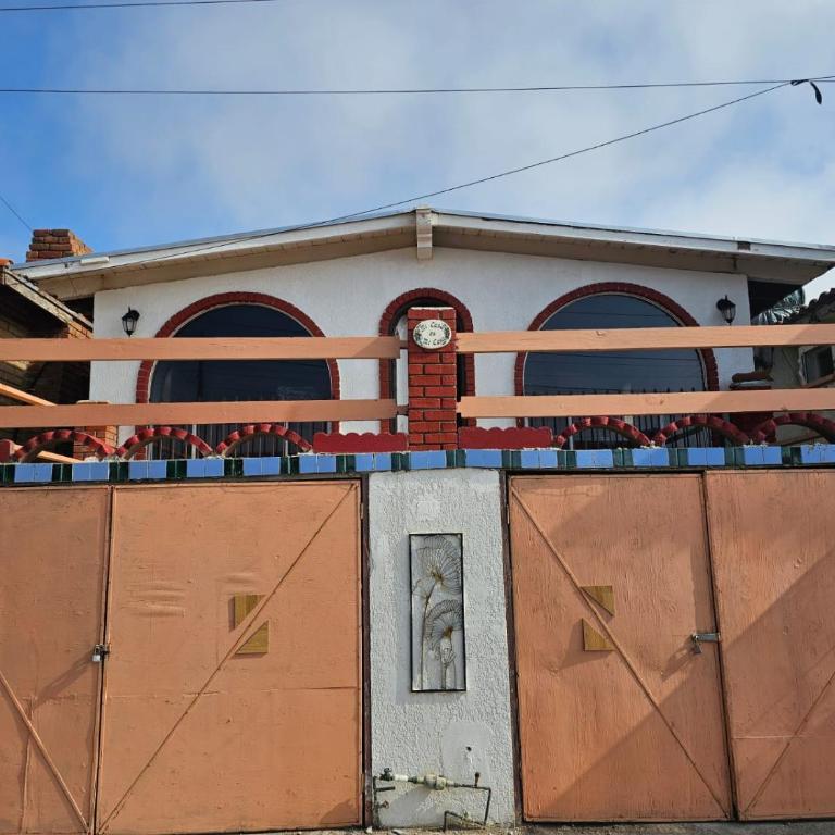 Small studio by the ocean, secure parking included - One-Bedroom Apartment - 2