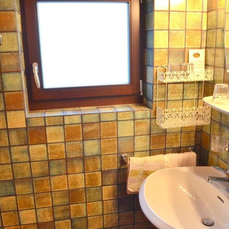 Garni Meinrad - Großes Familienzimmer - 13