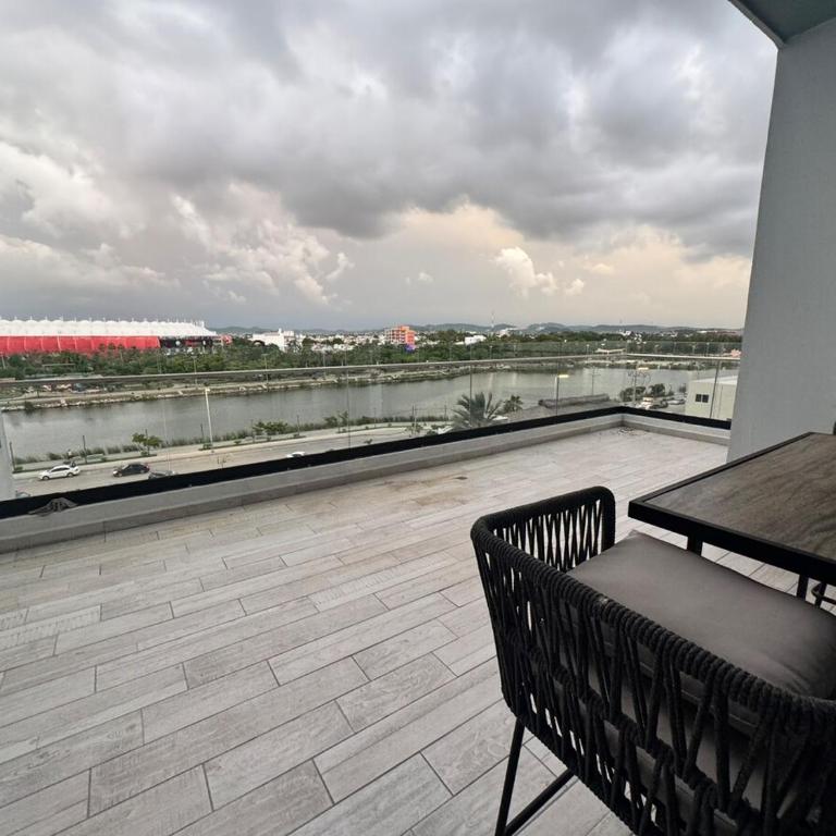 Relax with panoramic ocean and city views - Two-Bedroom Apartment - 24