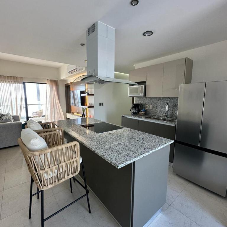 Relax with panoramic ocean and city views - Two-Bedroom Apartment - 31