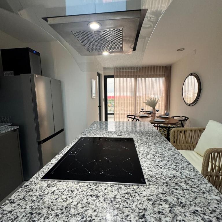 Relax with panoramic ocean and city views - Two-Bedroom Apartment - 34