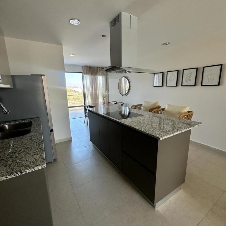 Relax with panoramic ocean and city views - Two-Bedroom Apartment - 38