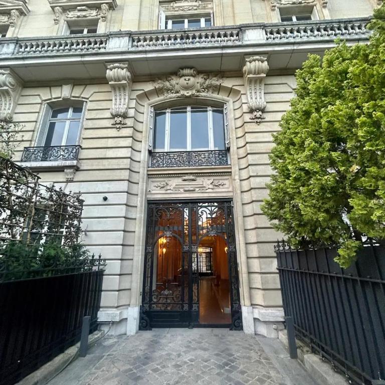Studio Haut Haut de Gamme - Bain de lumière - Vue sur Paris - Appartement 1 Chambre - 28
