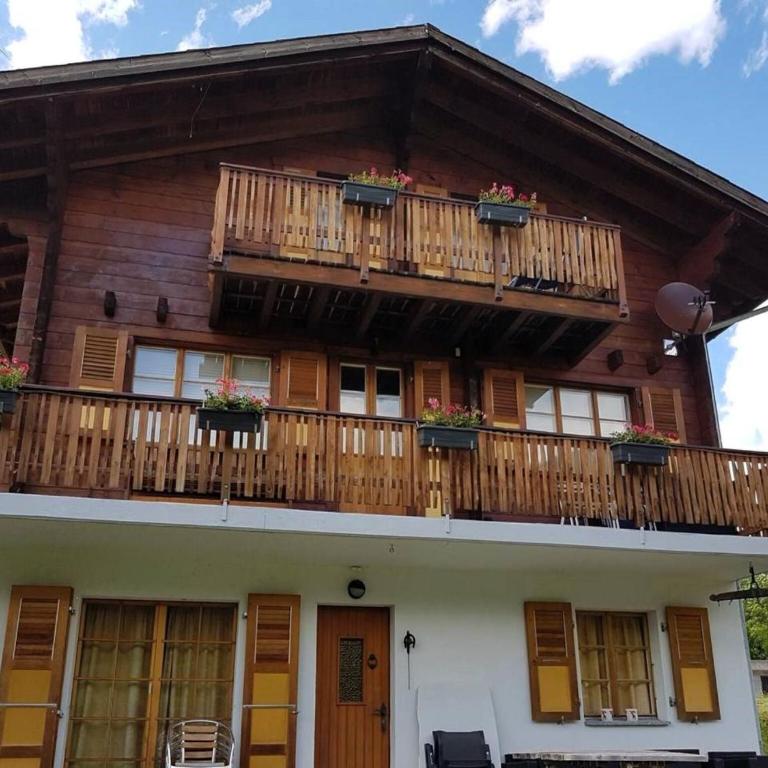 Chalet in Fiesch near Aletsch Glacier - Ferienhaus mit 6 Schlafzimmern - 6