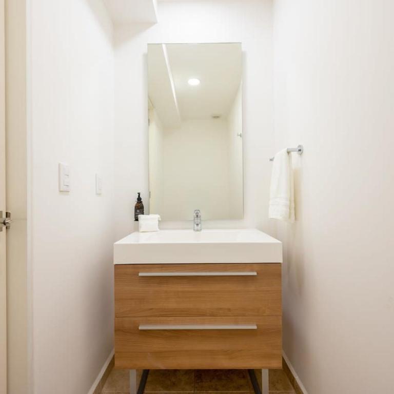 Capitalia Elegant Sant Fe Getaway with Gym - Apartamento - 23