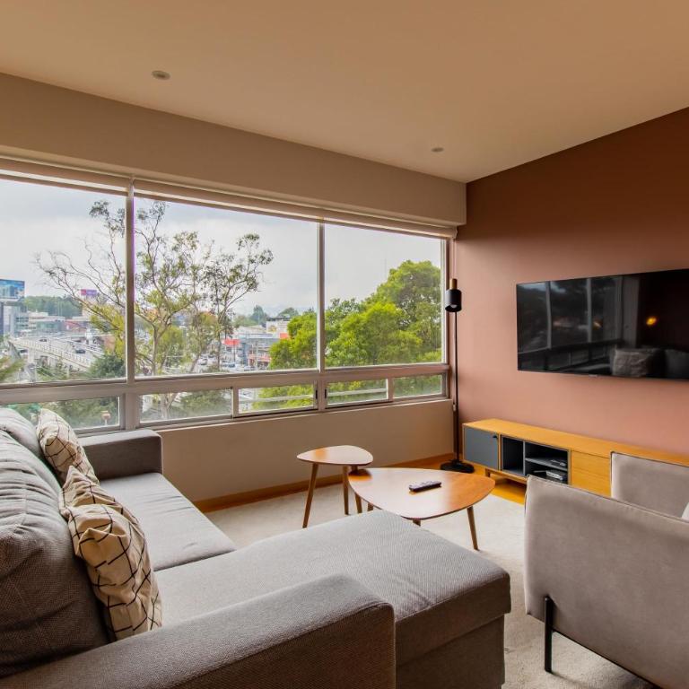 2BR Santa Fe Style & Comfort with Gym & Parking - Apartment - 11