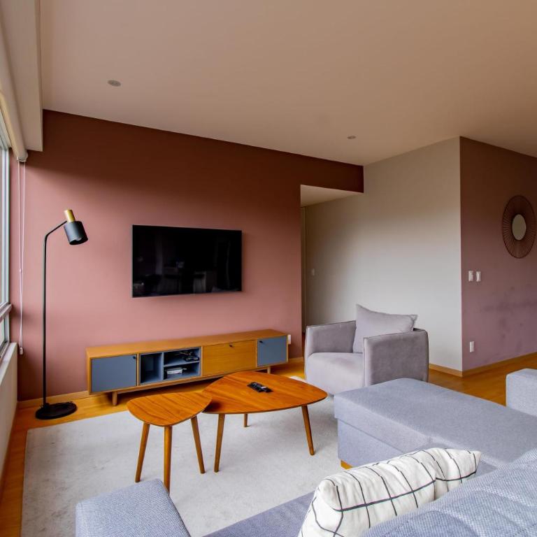 2BR Santa Fe Style & Comfort with Gym & Parking - Apartment - 12