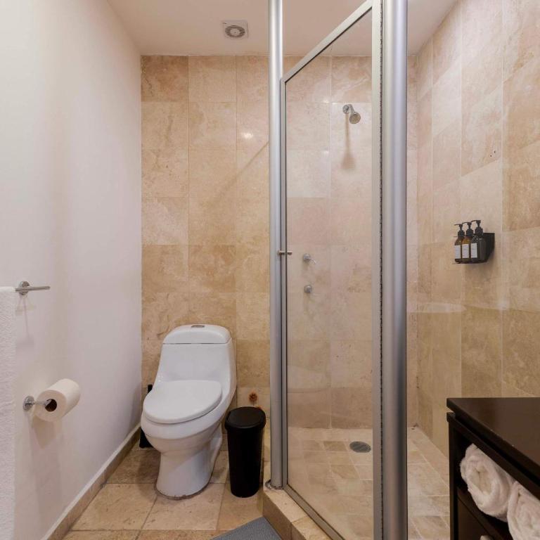 Capitalia Gym Parking Access Near Santa Fe Mall - Apartamento - 31