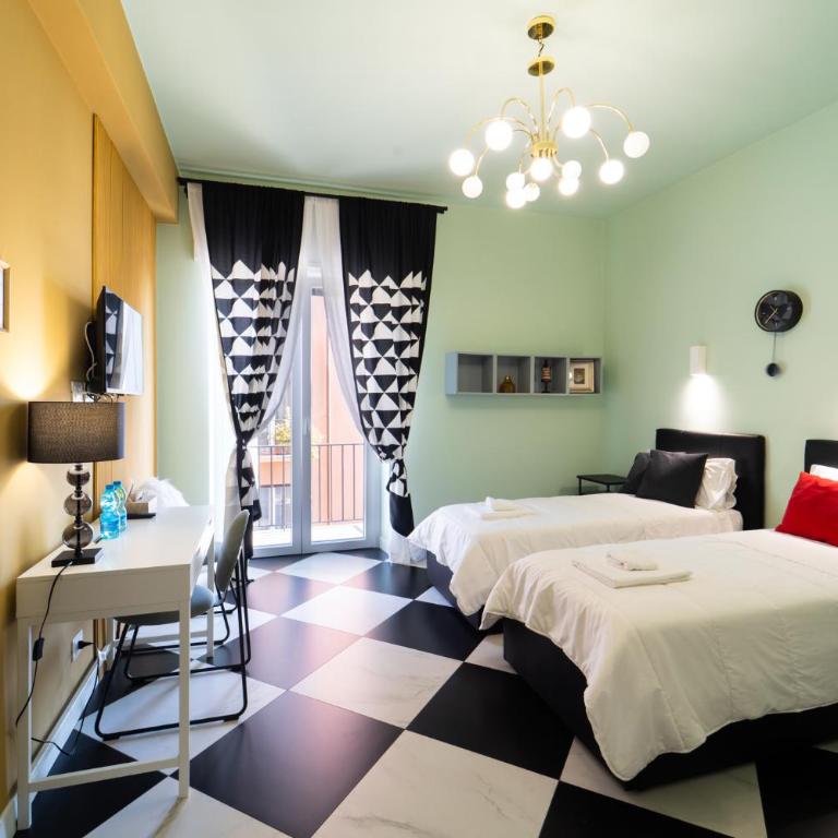 Iconic Rooms Verona - Camera Matrimoniale/Doppia con Letti Singoli con Balcone - 2