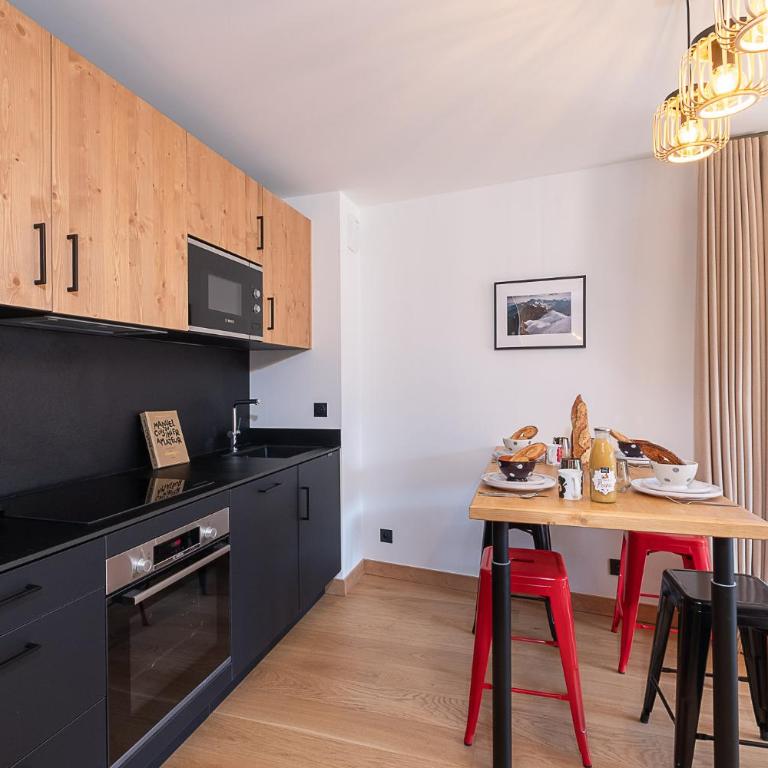 New - Central - South-facing Terrace - Mountain View - Appartement 2 Chambres - 28