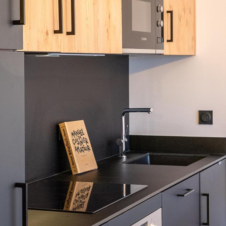 New - Central - South-facing Terrace - Mountain View - Appartement 2 Chambres - 27