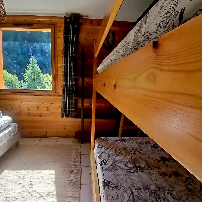 Gîte Ancolie Bleue - Chambre Quadruple - 6
