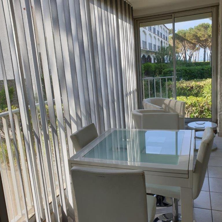 T2 FRONT DE MER SUR LA PLAGE (ACCES PRIVE DIRECT PLAGE) VUE MER ET MONTAGNE - Appartement 1 Chambre - 2