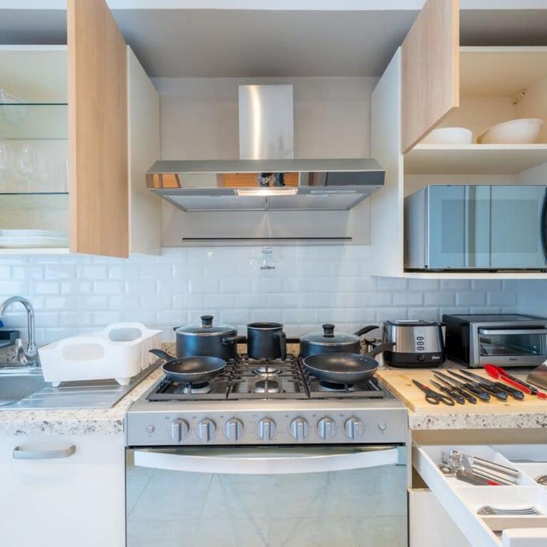 Capitalia 3BR Condo with Parking gym & Terrace - Apartamento - 18
