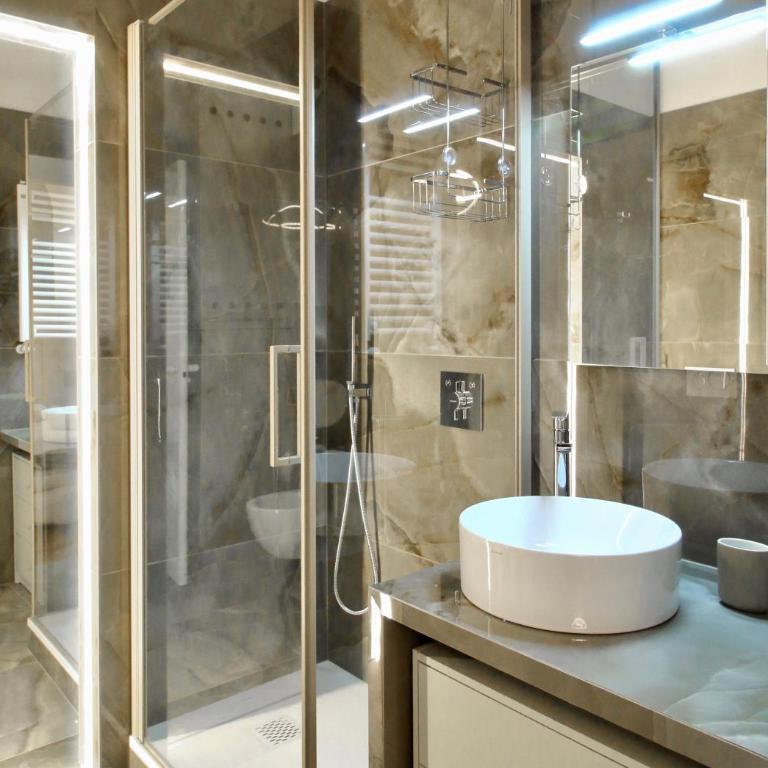 Suite Cadorna - Your Home From Home - Camera Deluxe - 9