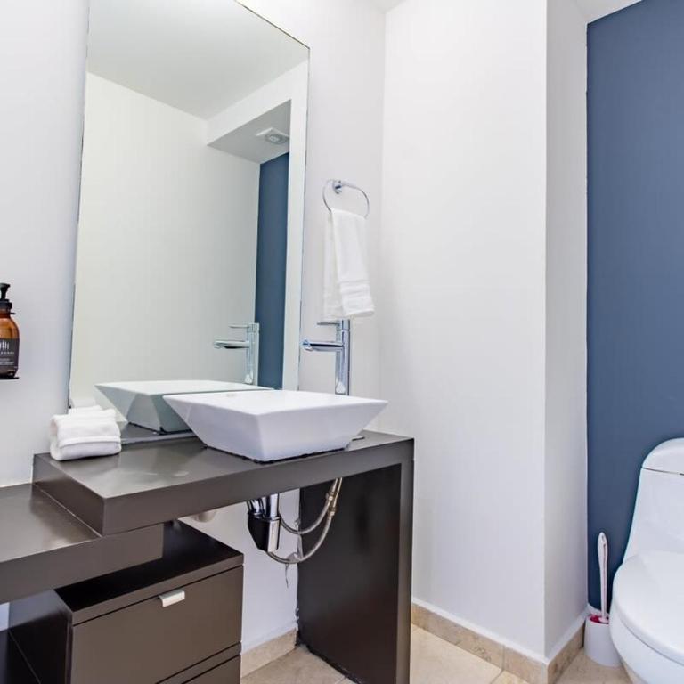 Capitalia Modern Condo with High-Speed Wi-Fi - Apartamento - 20
