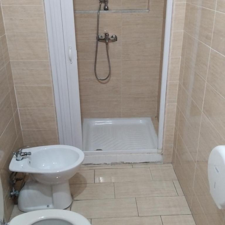 CATANIA AIRPORT ROOM BAGNO PRIVATO iN CAMERA - Quadruple Room with Private Bathroom - 7