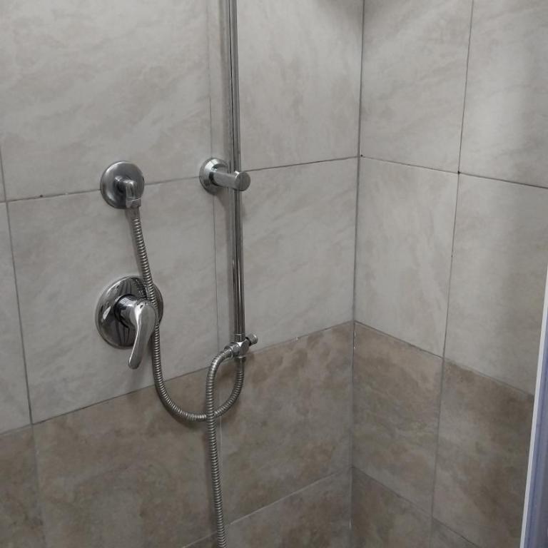 BED&FLY NEAR AIRPORT CATANIA FONTANAROSSA BAGNO PRIVATO In CAMERA - Double Room with Private Bathroom - 7